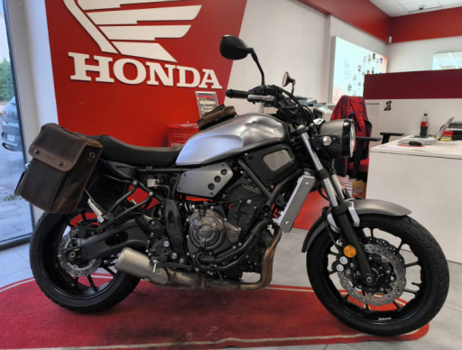 YAMAHA XSR700 + BAGAGERIE YAMAHA