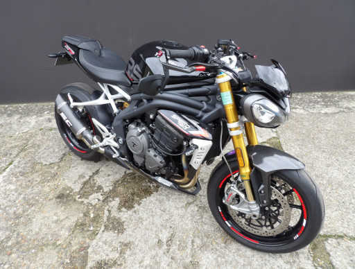 TRIUMPH SPEED TRIPLE 1200 RS