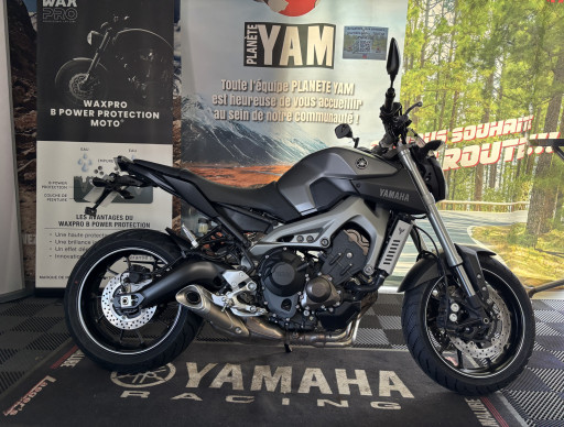 YAMAHA MT-09
