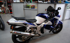 SUZUKI GSX 1300 R