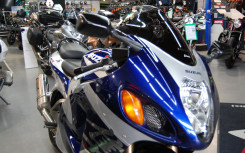 SUZUKI GSX 1300 R