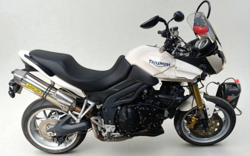 TRIUMPH TIGER 1050