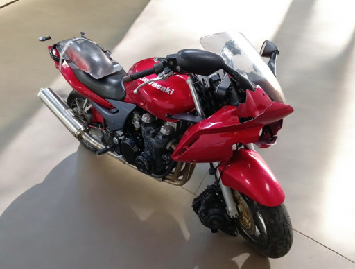 KAWASAKI ZR-7 S ACCIDENTE RSV 