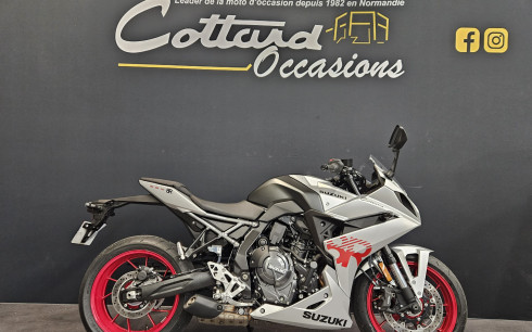SUZUKI GSX-8R DEMO BIKE 243 KMS SEULEMENT !
