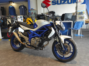 SUZUKI GLADIUS 650