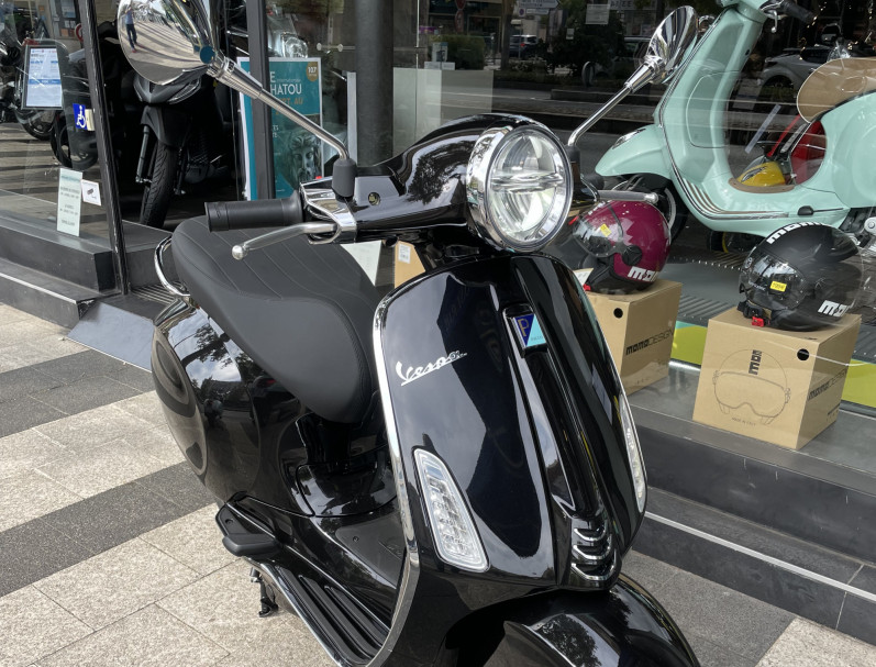 VESPA PRIMAVERA 50