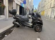 PIAGGIO MP3 530 CC HPE EXCLUSIVE GARANTIE 36 MOIS NOIR MAT TRES BON ETAT CRIT