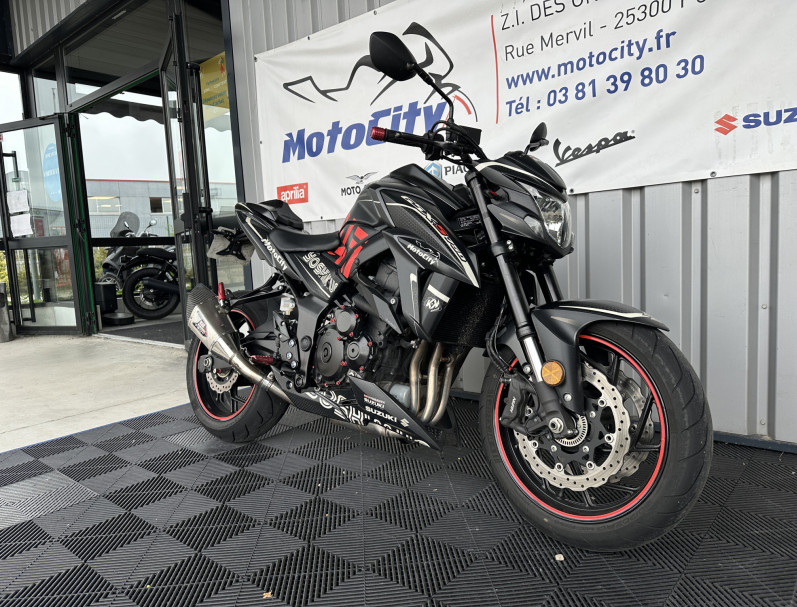 SUZUKI GSX-S 750