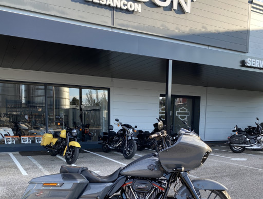 HARLEY-DAVIDSON TOURING ROAD GLIDE 1923 CVO