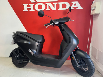 HONDA EM1-E SCOOTER 50 CC