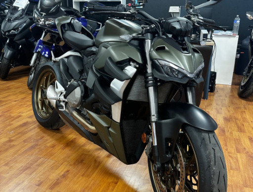 DUCATI STREETFIGHTER V2