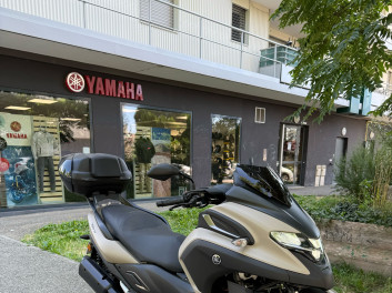 YAMAHA TRICITY 300