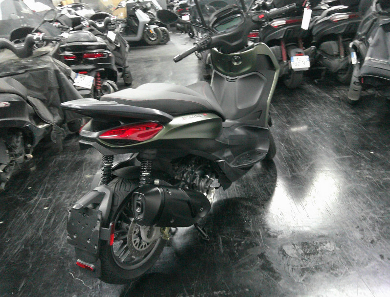 PIAGGIO BEVERLY 300 HPE 2024 10300KM