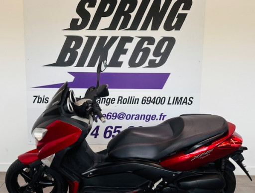 YAMAHA XMAX 125