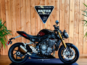 TRIUMPH SPEED TRIPLE 1200 RS