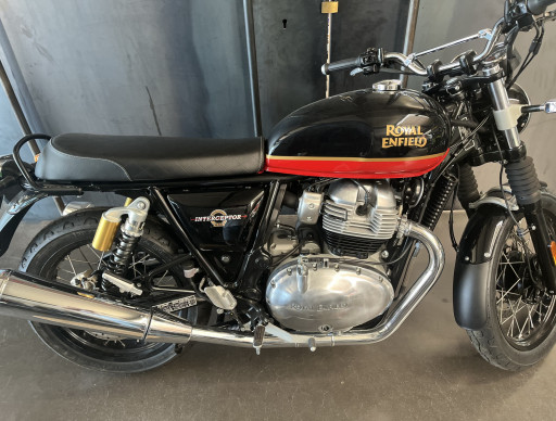 ROYAL ENFIELD INTERCEPTOR