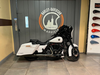 HARLEY-DAVIDSON TOURING STREET GLIDE 1923 CVO 