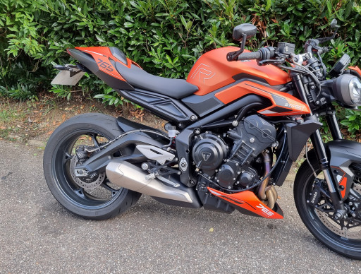 ROADSTER TRIUMPH STREET TRIPLE 765 R MOTORS 54