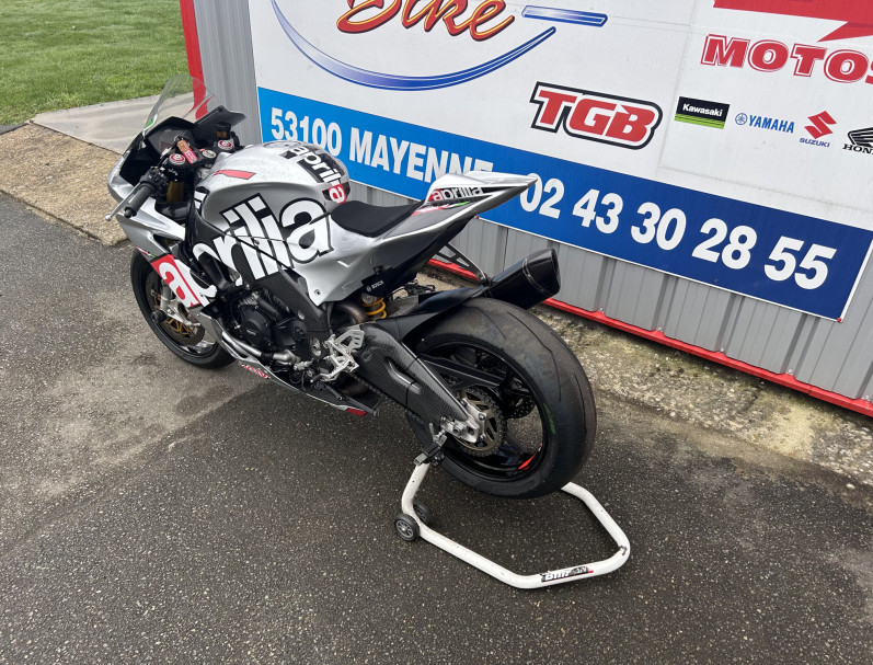 APRILIA RSV4 1000 RR