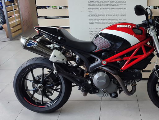 DUCATI 796 MONSTER