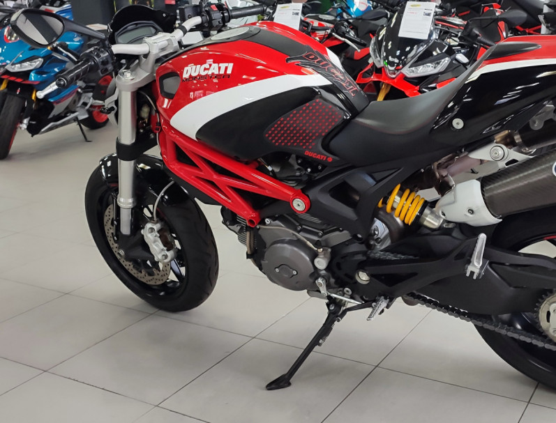 DUCATI 796 MONSTER A2