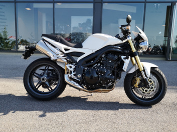 TRIUMPH SPEED TRIPLE 1050