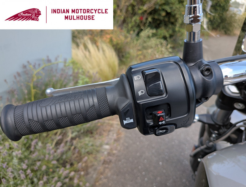 INDIAN SCOUT 1200 1ERE MAIN