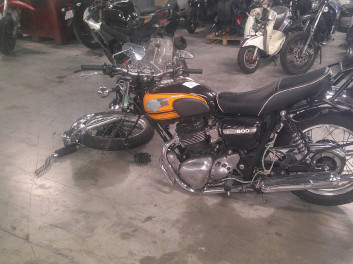 KAWASAKI W 800 ACCIDENTE RSV N°22465