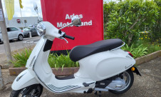 VESPA PRIMAVERA 125 euro 5 blanc