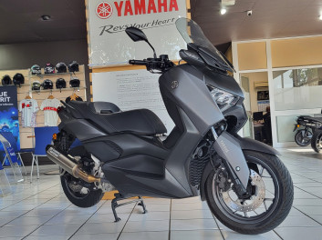 YAMAHA XMAX 300
