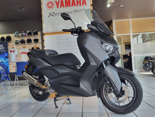 YAMAHA XMAX 300