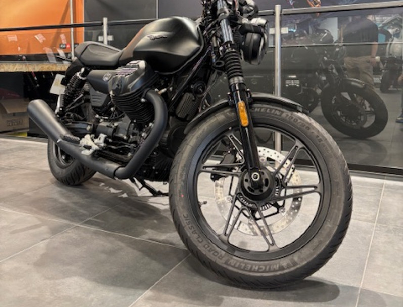 MOTO GUZZI V7 II STONE