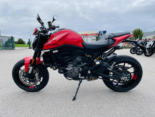 DUCATI 937 MONSTER