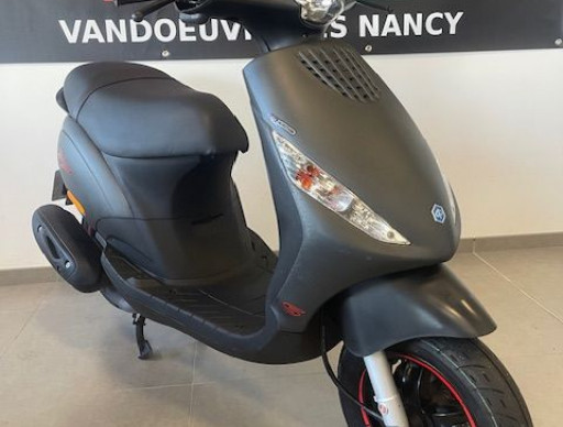 PIAGGIO ZIP S 50 - GTIE 1 AN - 3431 KM - 1ERE MAIN