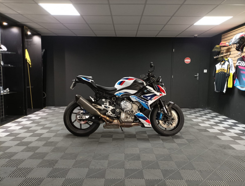 BMW M 1000 R  M1000R