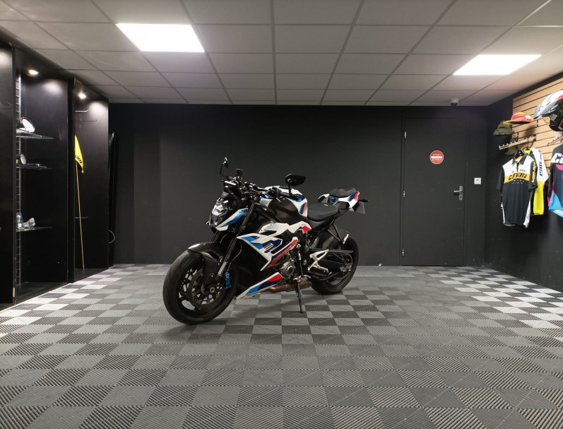 BMW M 1000 R  M1000R