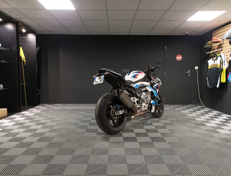 BMW M 1000 R  M1000R