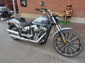 HARLEY-DAVIDSON SOFTAIL BREAKOUT 117 GARANTIE 12 MOIS
