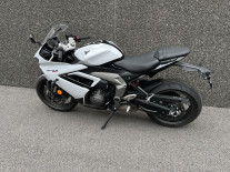 TRIUMPH DAYTONA 660