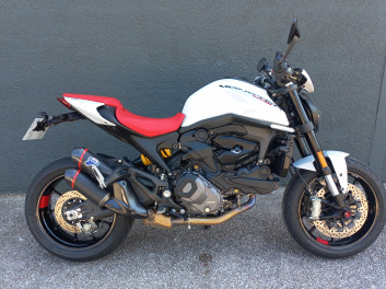 DUCATI MONSTER +