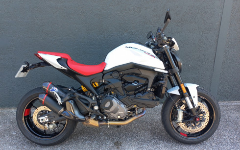 DUCATI MONSTER +