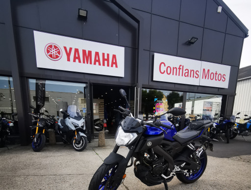 YAMAHA MT-125