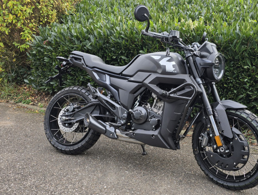 MOTO ROADSTER ZONTES 125 GK MOTORS54