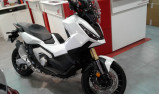 x adv 750