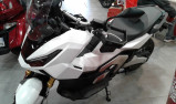 x adv 750