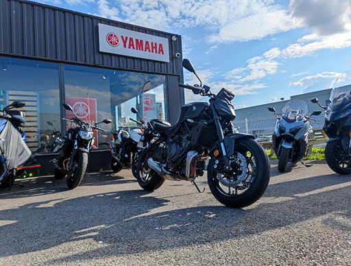 YAMAHA MT07 y-amt (47.5CV)