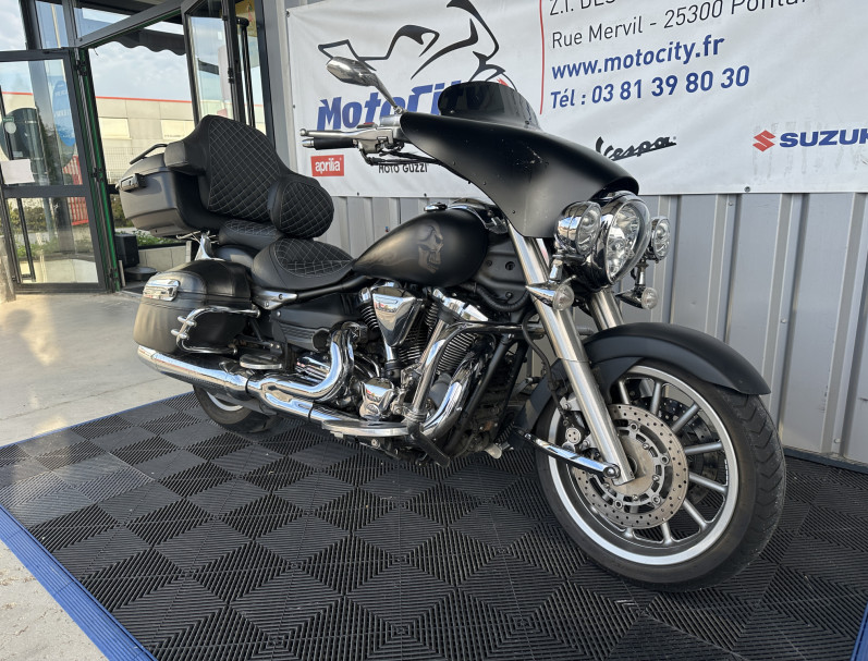 YAMAHA XVS 1900