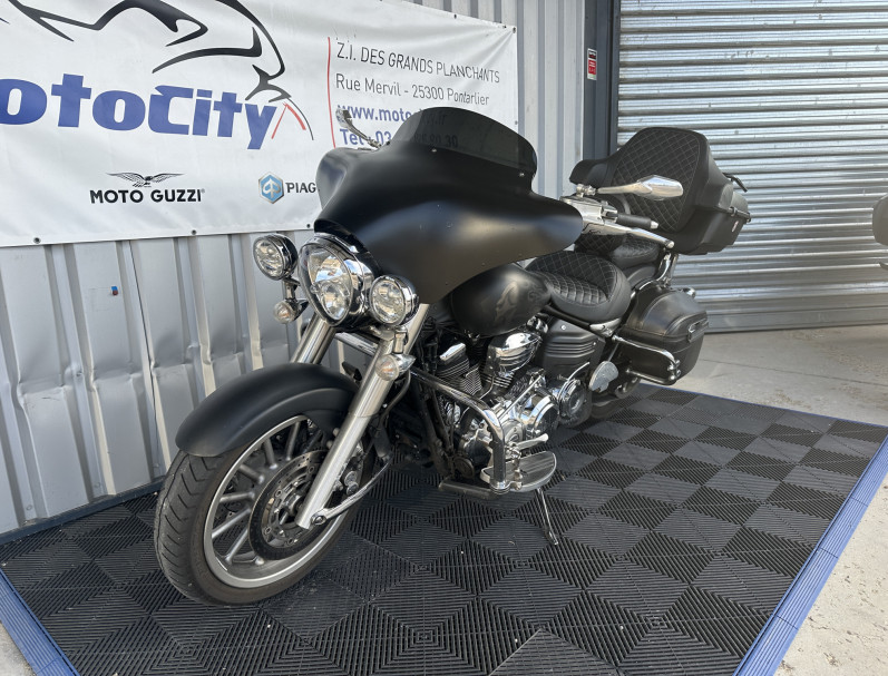 YAMAHA XVS 1900