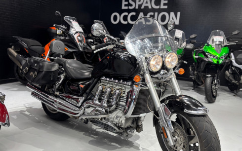 TRIUMPH Rocket III Touring