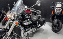 TRIUMPH Rocket III Touring